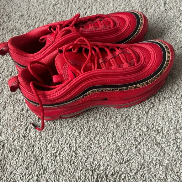 Nike Air Max Red and Black Cheetah Print Sneakers Size 9 - Picture 3 of 9